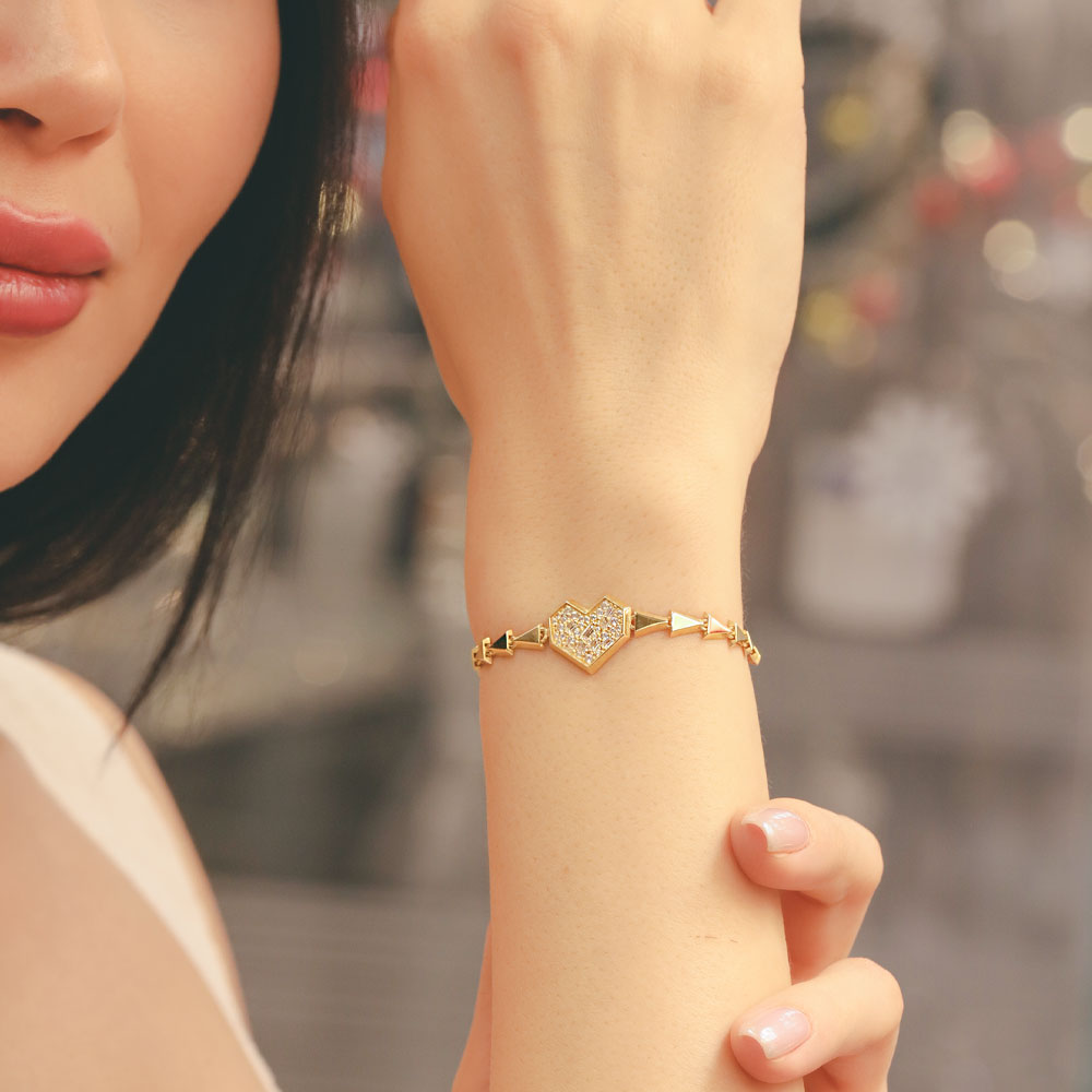 Trend Bileklik 14 Ayar Altın Kalp Detaylı Geometrik Bileklik