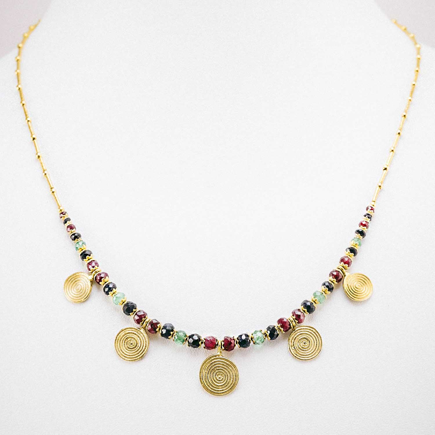 Zincir Kolye 14 Ayar Renkli Taşlı Etnik Motifli Kolye